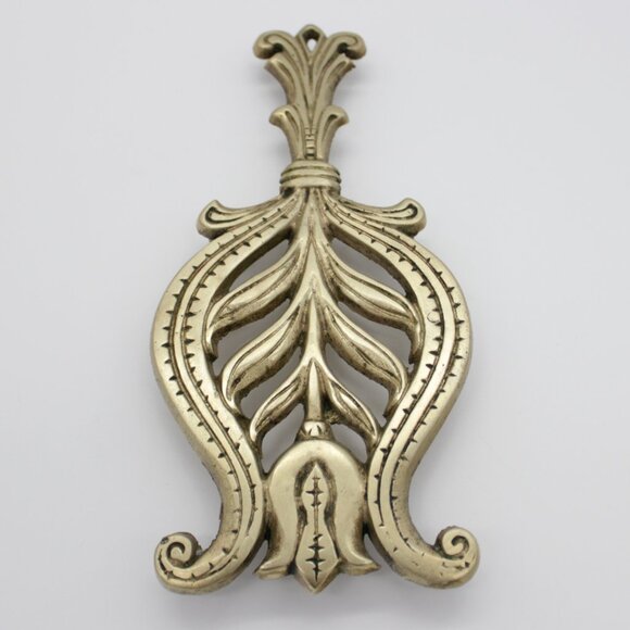 Vintage Wilton 8.5" Brass Trivet, Pot Holder - Picture 2 of 9